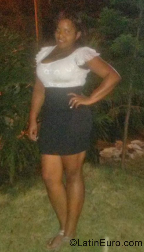 Date this happy Dominican Republic girl Escarlin from Hato Mayor DO29340
