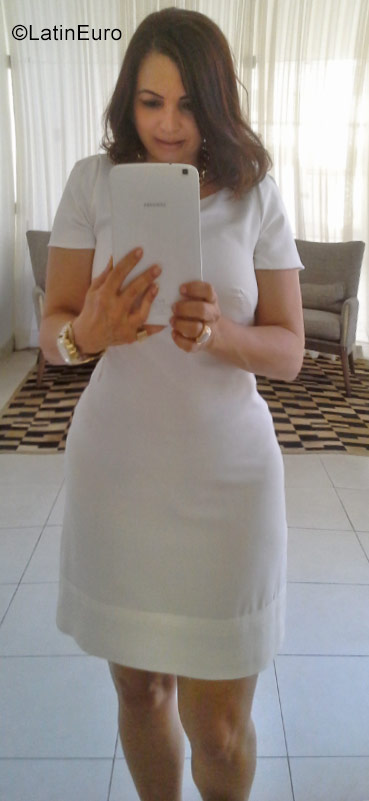 Date this happy Brazil girl Katia from Salvador BR10109