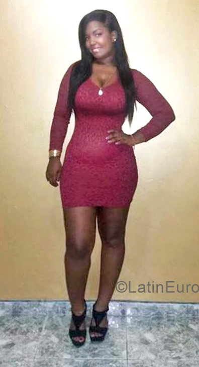 Date this passionate Colombia girl Paola from Cali CO22036