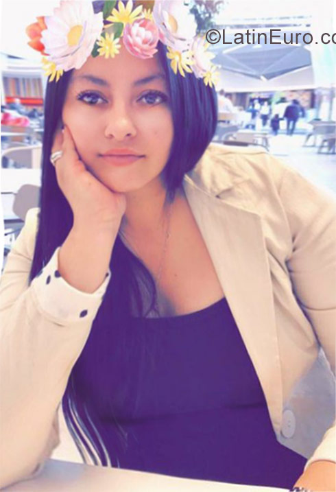 Date this athletic Colombia girl Yeny garnica from Bogota CO21903