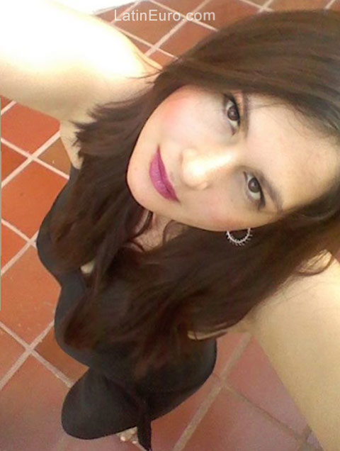 Date this exotic Colombia girl CAROL NDREA from Cartagena CO21980