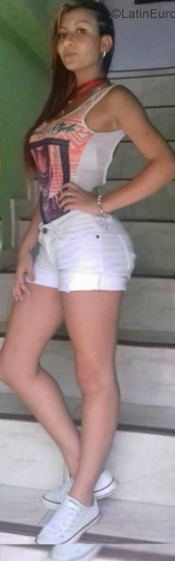 Date this nice looking Colombia girl Sheiry from Medellin CO21986