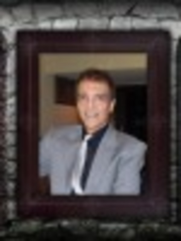 Date this voluptuous United States man Marco10 from San Diego US18477