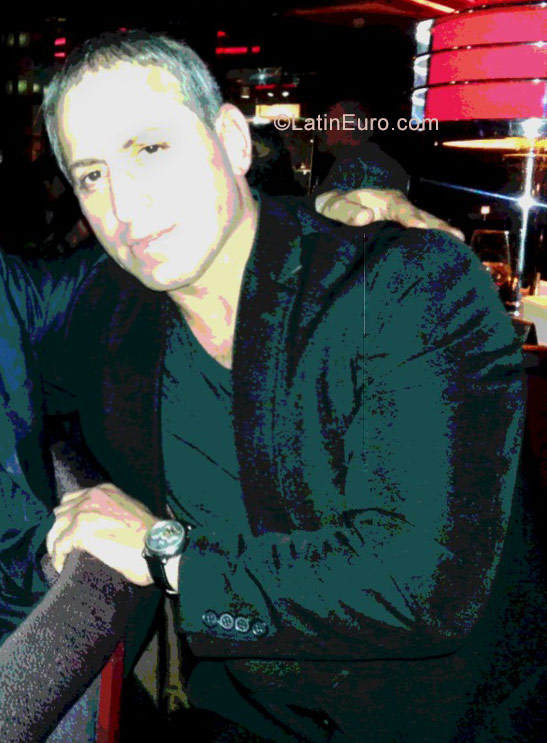 Date this charming Germany man Romance07 from Frankfurt DE429