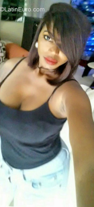 Date this gorgeous Dominican Republic girl Shanelly from Santo Domingo DO29846