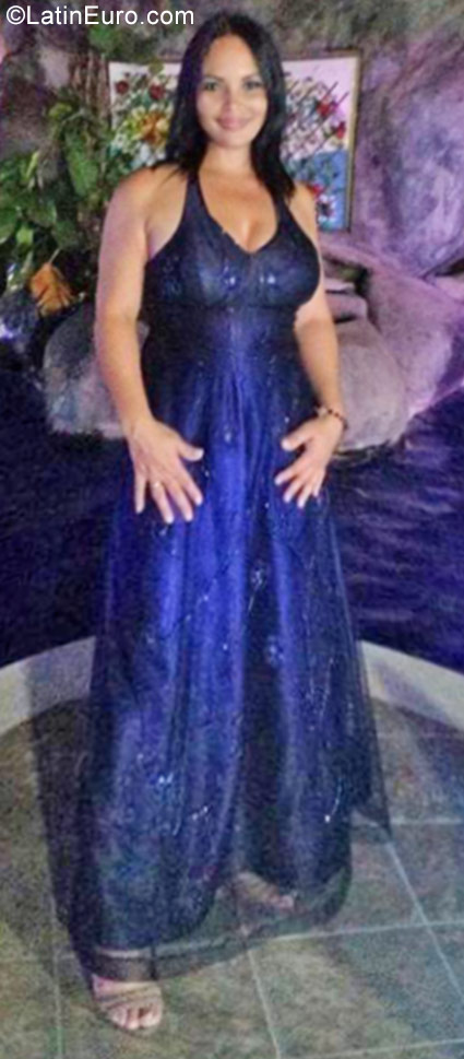 Date this athletic Colombia girl Liliana from Cali CO22098