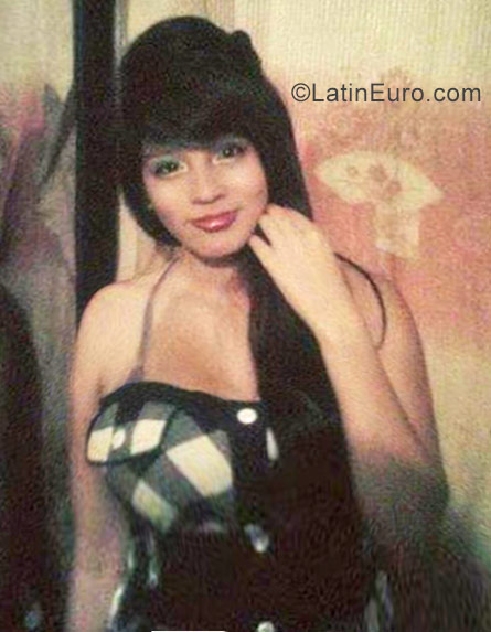 Date this lovely Colombia girl Laura from Medellin CO22158