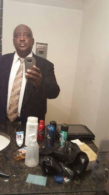 Date this foxy United States man Gentlemandee from Naples US18568