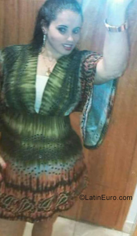 Date this beautiful Dominican Republic girl Yira from Santiago DO30023