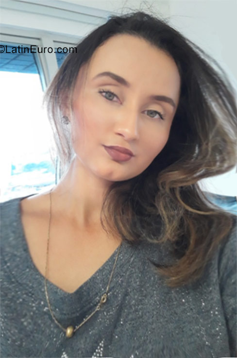 Date this good-looking Brazil girl Poliana souza from Manaus BR10232