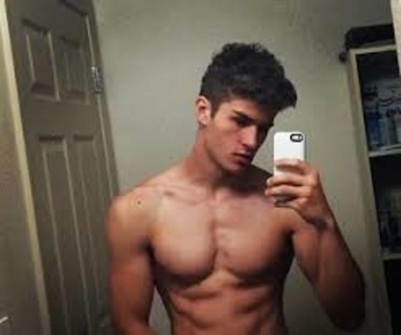 Date this exotic Pakistan man King of Love from Islamabad PK122