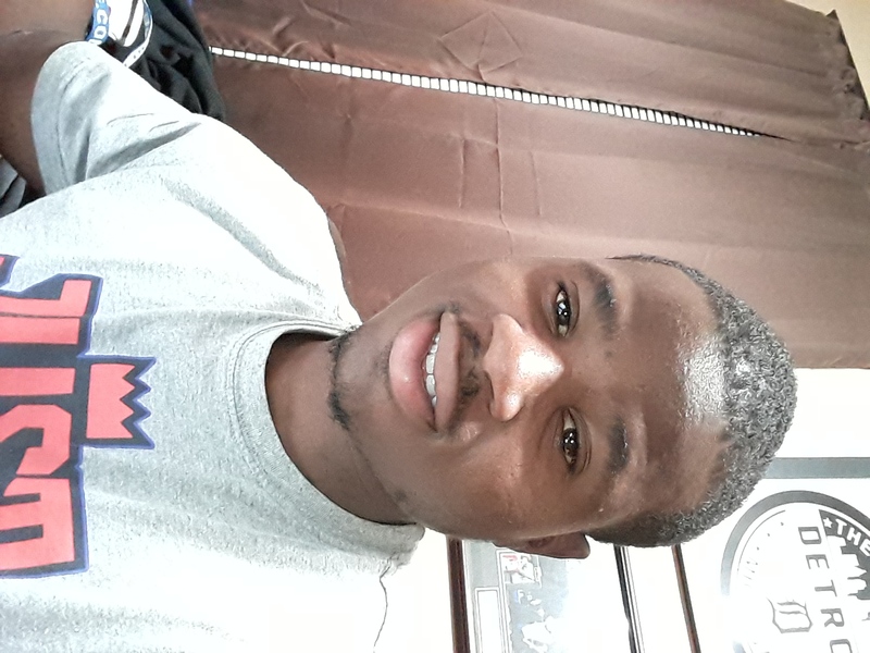 Date this attractive United States man Donta from Port Huron US18647