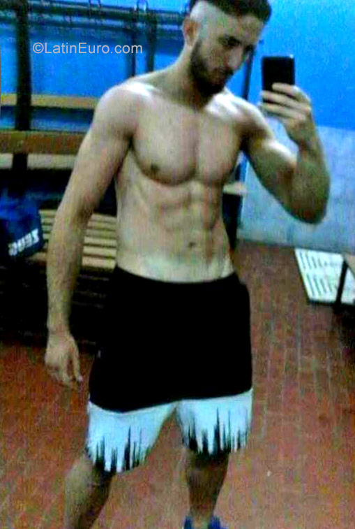 Date this sensual Italy man Massimo from ercolano IT290