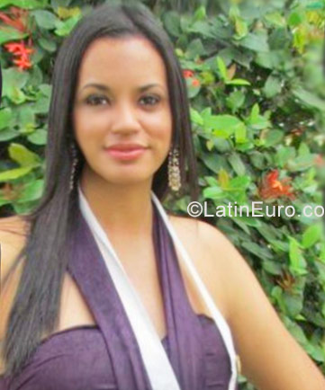 Date this tall Venezuela girl Milagros from El Tigre VE930