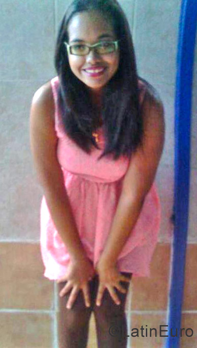 Date this young Dominican Republic girl Denise from Santo Domingo DO30321