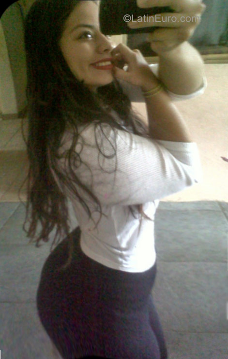 Date this fun Venezuela girl Yusmeli from Caracas VE949