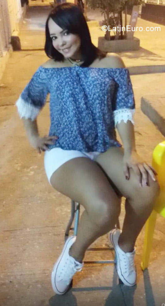 Date this young Colombia girl Jessica from Cartagena CO22386