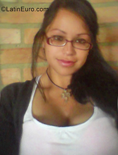 Date this passionate Colombia girl Yohana from Bogota CO22397