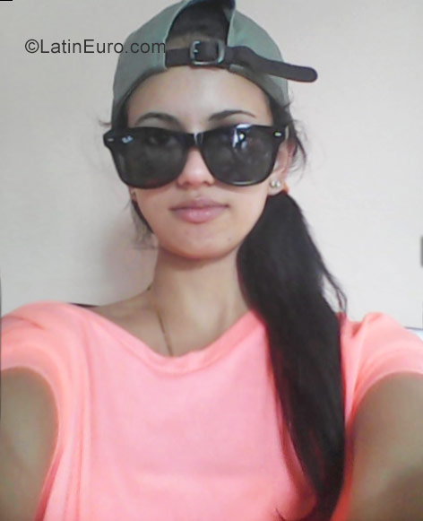 Date this lovely Cuba girl Isell from Camaguey CU113