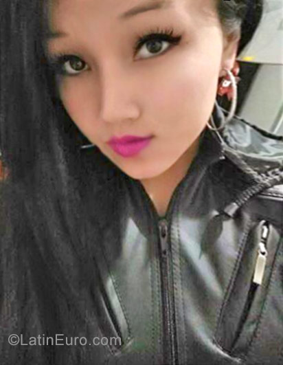 Date this funny Colombia girl Andrea from Bogota CO22414