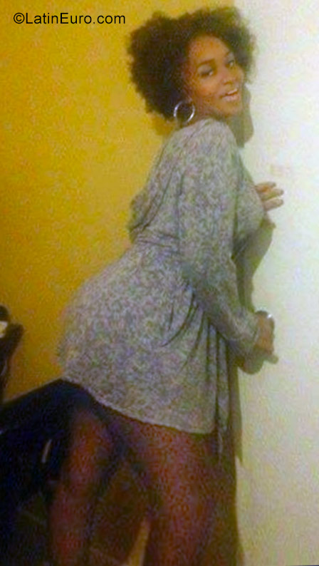 Date this foxy Dominican Republic girl Marilenny from San Cristobal DO30424