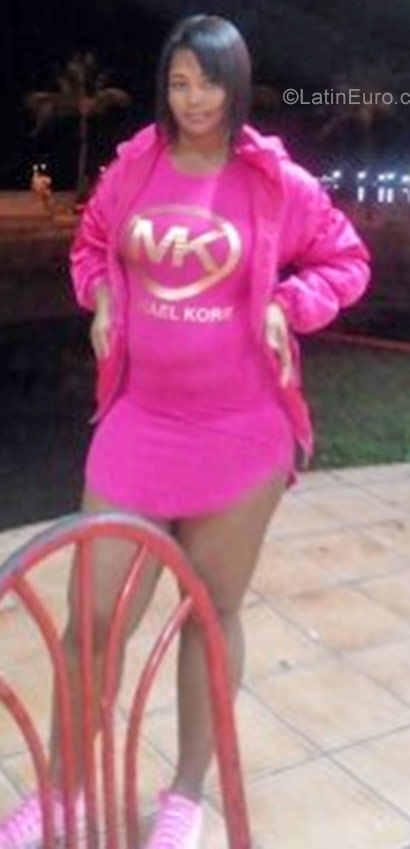 Date this stunning Cuba girl Isis from Cienfuegos CU117