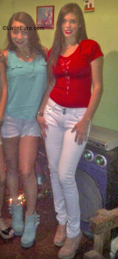 Date this young Venezuela girl Stephanie from Caracas VE985