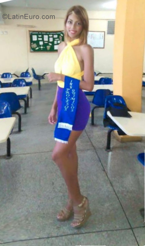 Date this happy Venezuela girl Lasanie from Caracas VE993