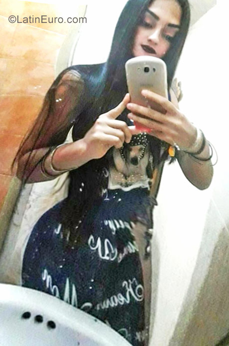 Date this athletic Venezuela girl Shany from Ciudad Guayana VE1002