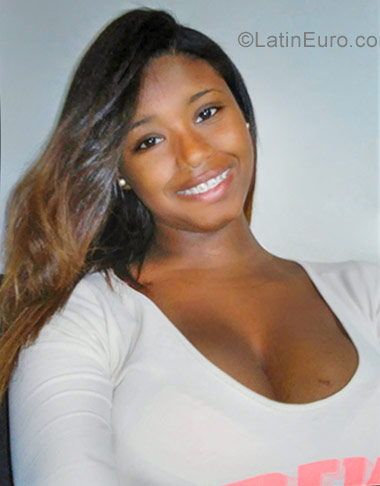 Date this lovely Brazil girl Gisele from Rio De Janiero BR10316
