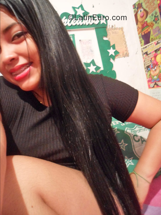 Date this passionate Colombia girl Michelle from Cali CO22507