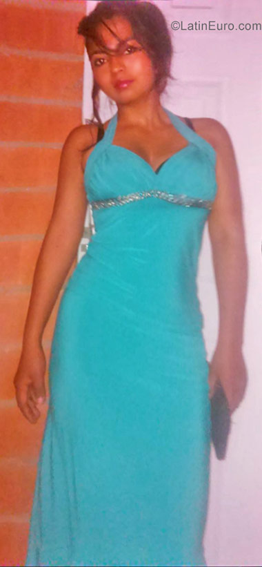 Date this exotic Colombia girl Jennyfer from Bogota CO22538