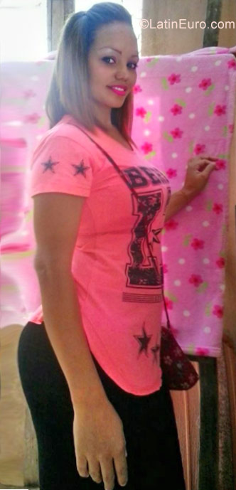 Date this young Venezuela girl Edurelis from Caracas VE1023