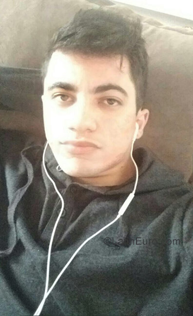 Date this passionate Brazil man Edgar from Curitiba BR10327