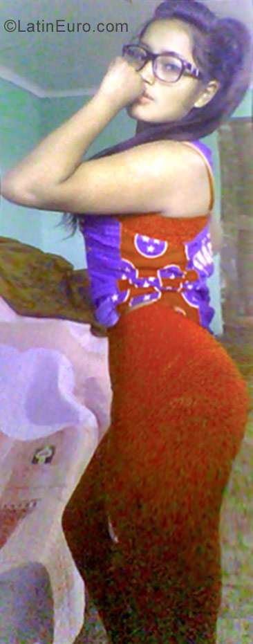 Date this voluptuous Peru girl Marisol from Cusco PE1148
