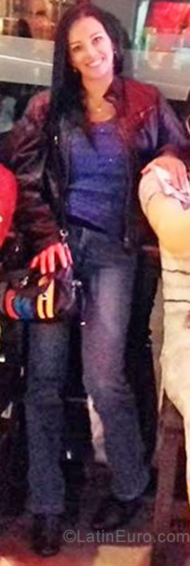 Date this voluptuous Peru girl Bibi from Lima PE1149