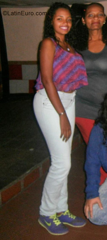 Date this passionate Venezuela girl Norle from Valencia VE1044