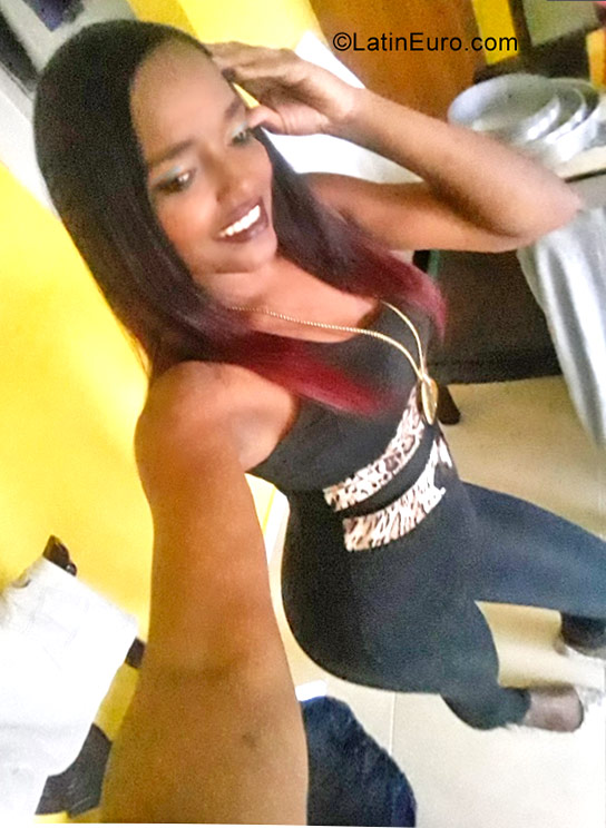 Date this charming Dominican Republic girl Venaly from Puerto Plata DO30624