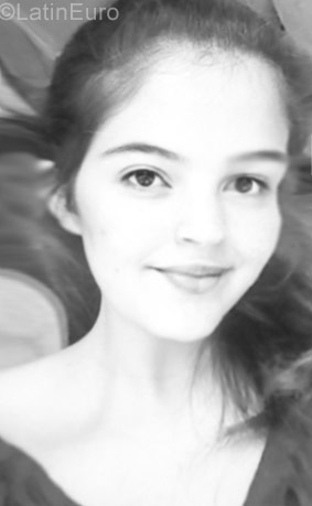 Date this cute Venezuela girl Karen from Agua Fria VE1065
