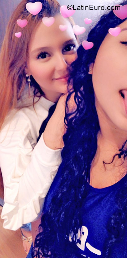 Date this voluptuous Colombia girl Stephani from Barranquilla CO22694