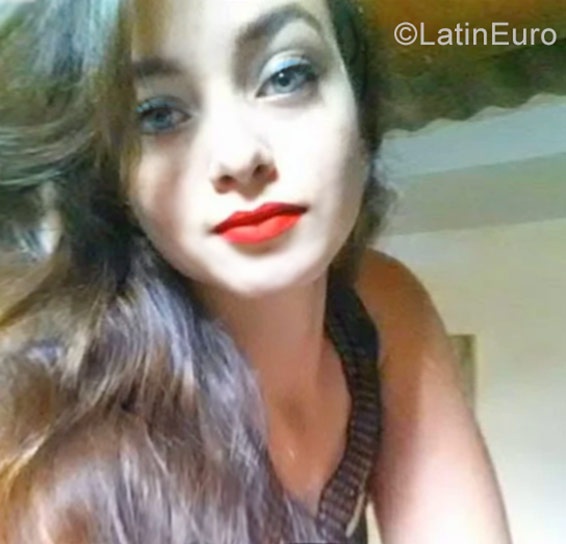 Date this pretty Colombia girl Andrea from Bogota CO22698