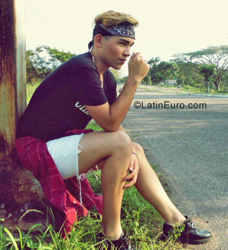 Date this sensual Venezuela man Kelven from San cristobal VE1073