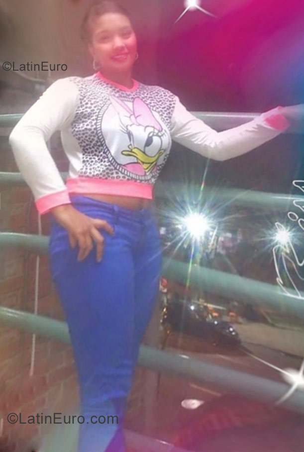 Date this sultry Colombia girl Victoria from Medellin CO22722