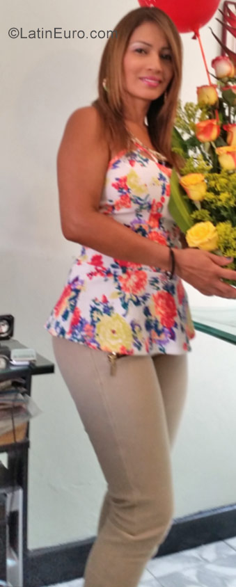 Date this hot Colombia girl Martha from Cali CO22740