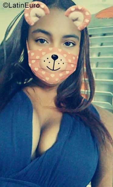 Date this sensual Dominican Republic girl Jennifer valent from Santo Domingo DO30728