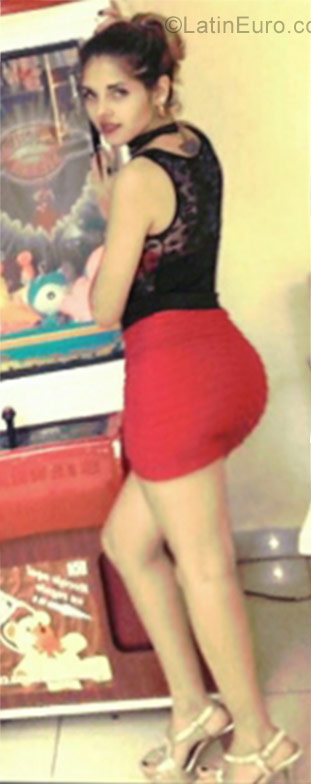 Date this gorgeous Cuba girl Liliana from Havana CU175