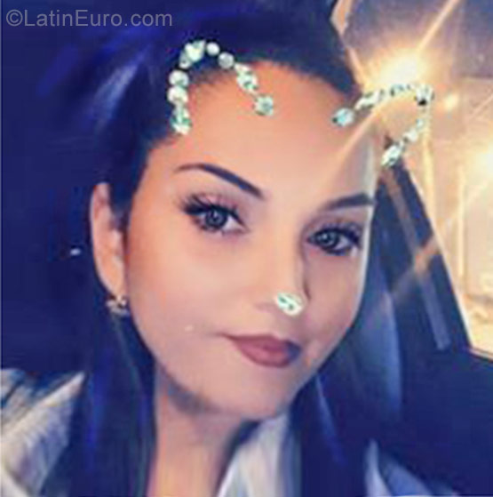 Date this tall Colombia girl Caty from Cartagena CO22841