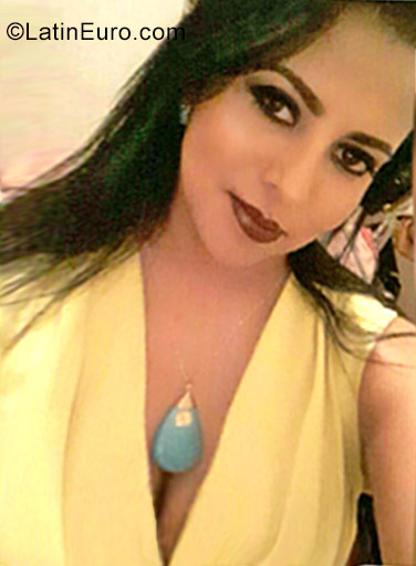 Date this exotic Ecuador girl Vanessa from Guayaquil EC230