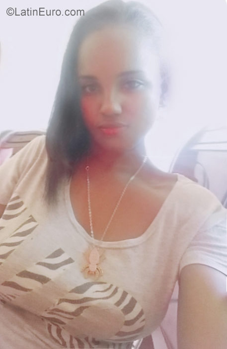 Date this stunning Dominican Republic girl Noelis from Puerto Plata DO30906