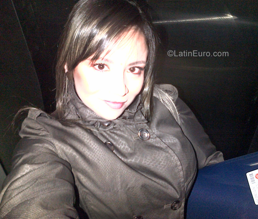 Date this attractive Colombia girl Samara from Santa Marta CO22891